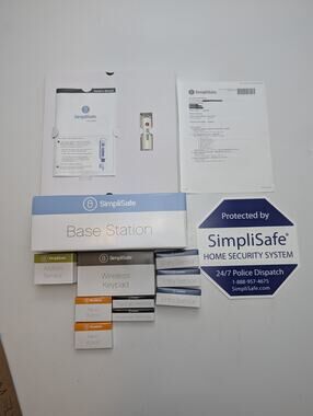 SimpliSafe Home Security System 12 Pieces Complete NEW - Model SSCS2 Simplisafe2